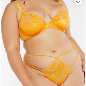 Savage X Fenty Floral Yellow Orange set! Never Worn NWT!